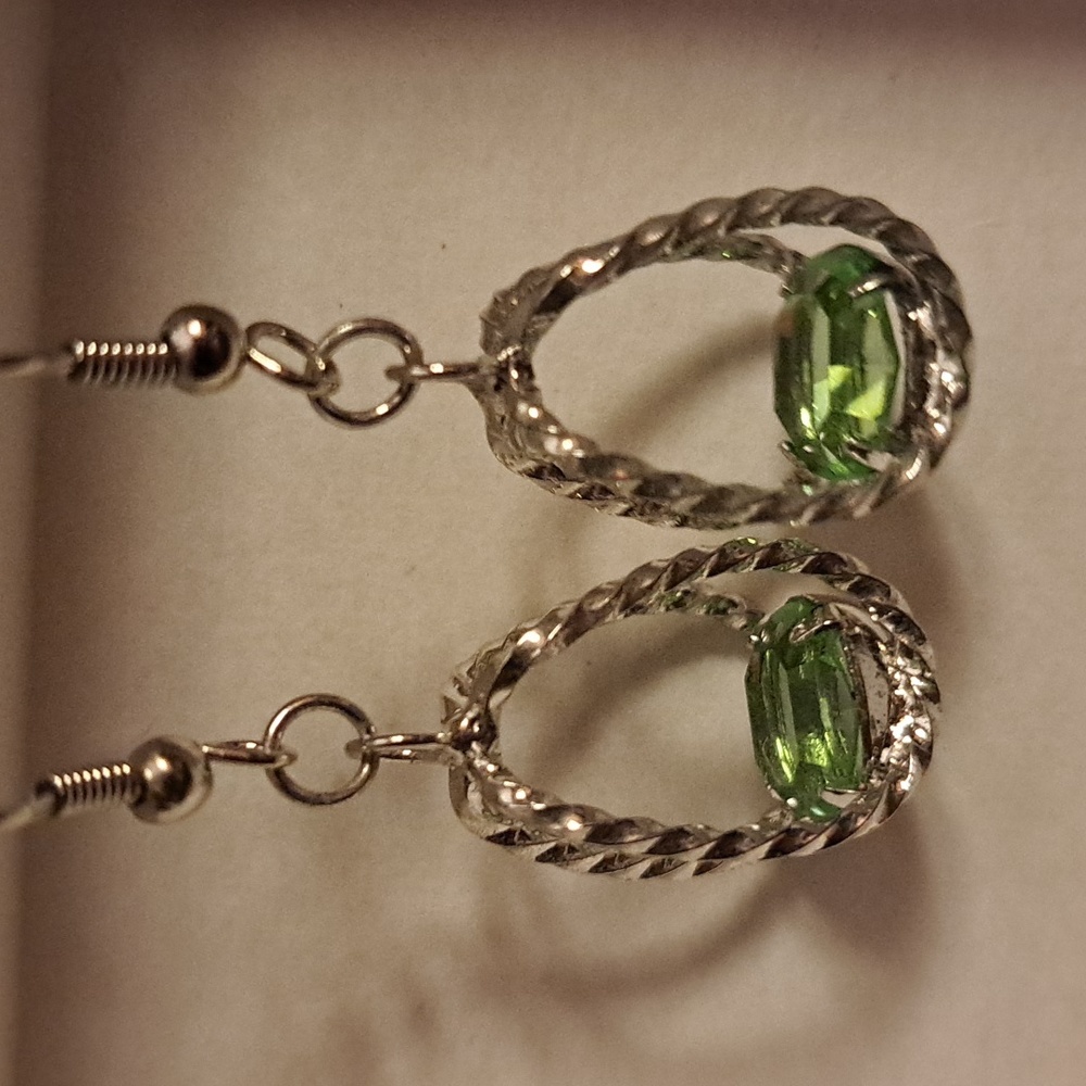 Green Stone Drop Dangle Earrings